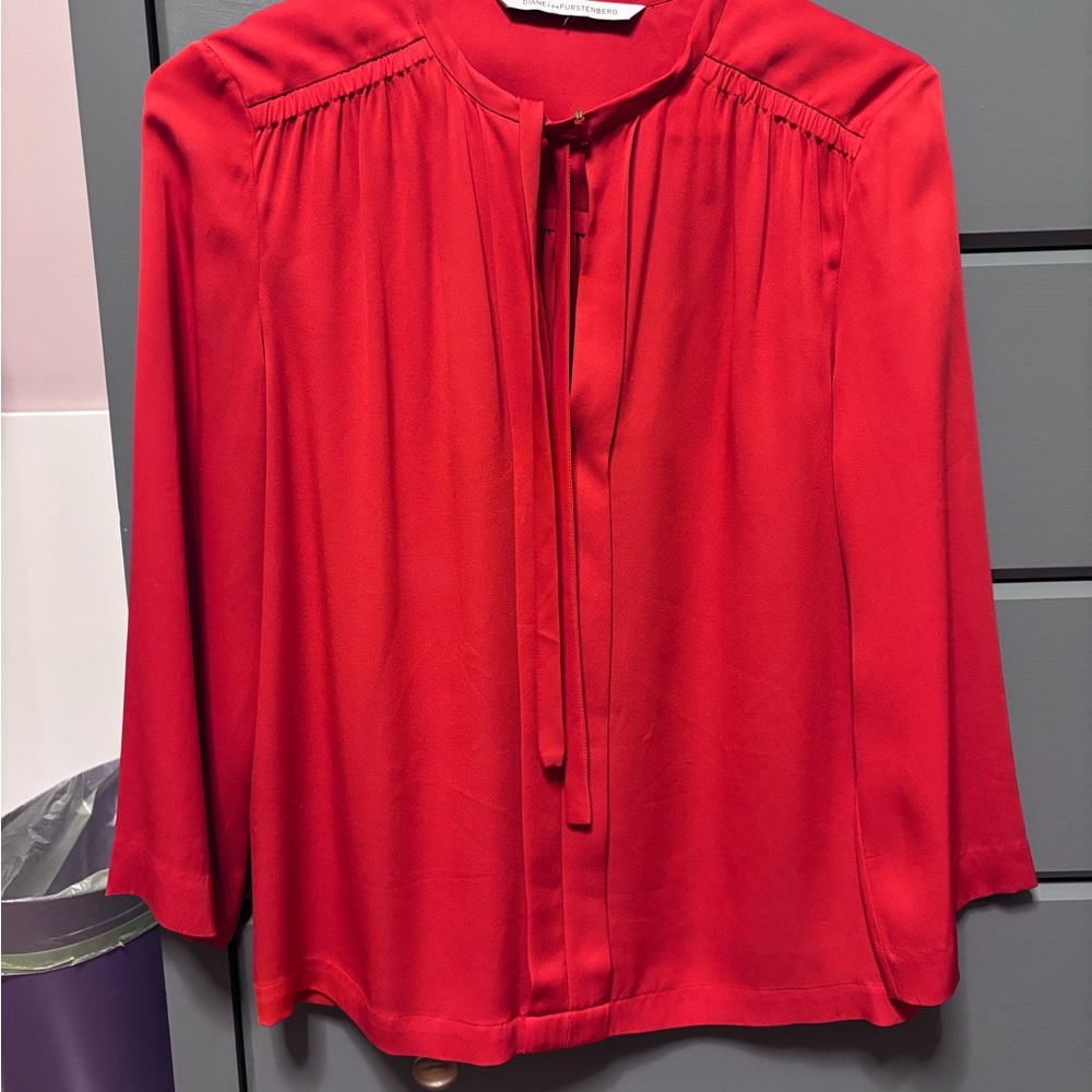 Diane von Furstenberg Silk Tie-Neck Top – Bright Red size 4